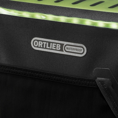 5---ORTLIEB-E-GLOW-F8230-DETAIL