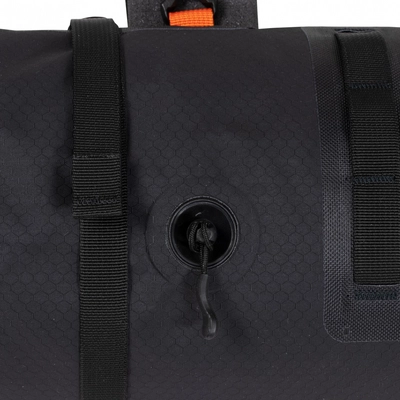 4---ORTLIEB-HANDLEBARPACK-F9922-DETAIL2