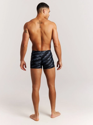 8---76761000_906_model_back-full_01