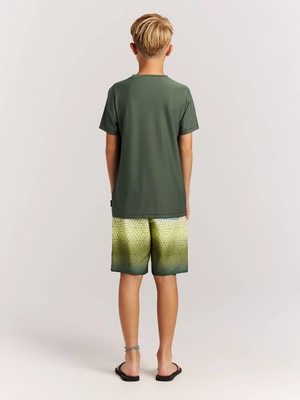 73861000_855_model_back-full_01