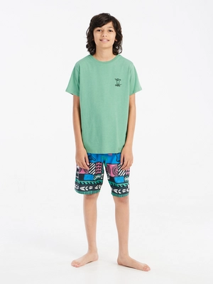 5---17851011_853_model_front-full_01