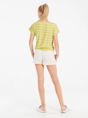 6---17951000_951_model_back-full_01