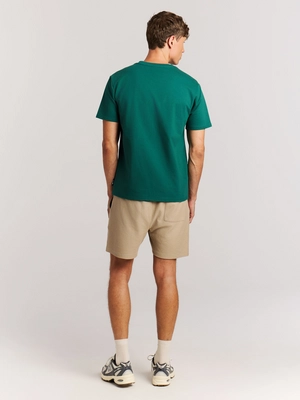 8---17761008_586_model_back-full_01