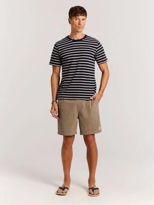 4---17761002_906_model_front-full_01