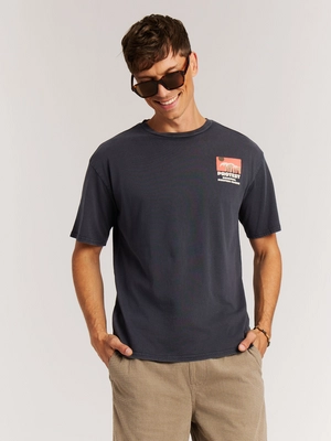 5---17761006_906_model_front-half_01