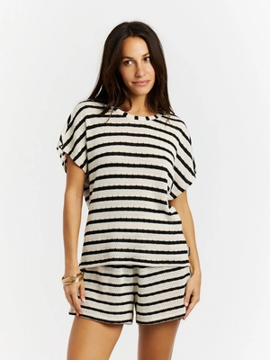 5---17661009_106_model_front-half_01