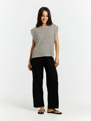 4---17661011_106_model_front-full_01