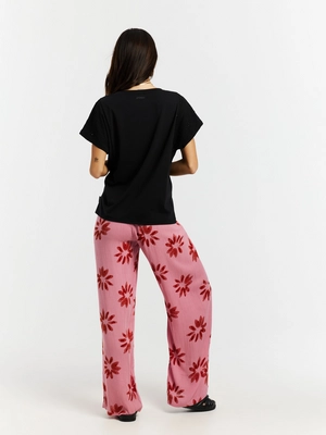 8---17661004_290_model_back-full_01