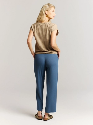 8---17661002_567_model_back-full_01