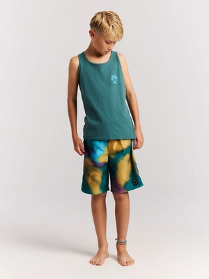16861001_586_model_front-full_01