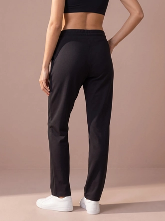 Miley-Black-02