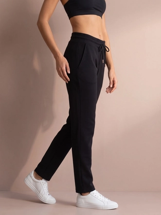 Miley-Black-03