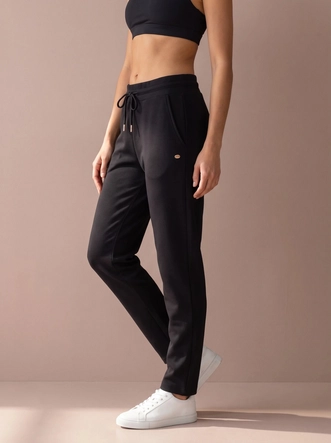 Miley-Black-04