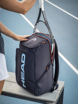 4---Lifestyle 260156 Pro Backpack 53639 2400x3200