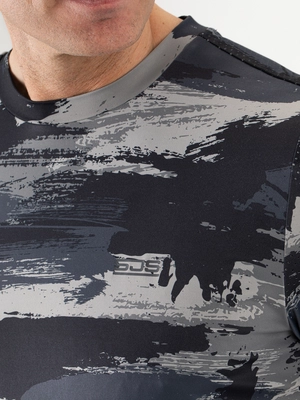 4---Norbert-Men tee-B001-5-Detail