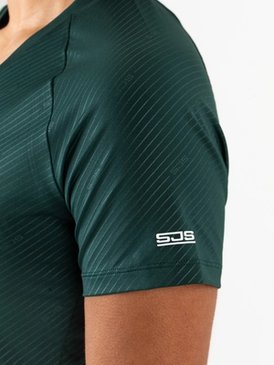 4---Izzie-Lady tee-L133-5-Detail