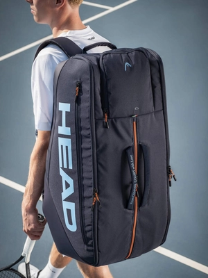 3----Lifestyle 260106 Pro Racquet Bag 53538 2400x3200