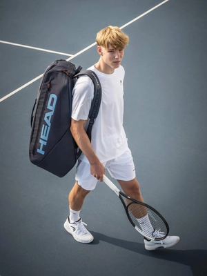 9---Lifestyle 260106 Pro Racquet Bag 53476 2400x3200