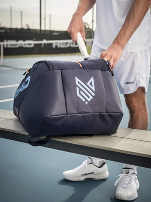 5----Lifestyle 260106 Pro Racquet Bag 53572 2400x3200
