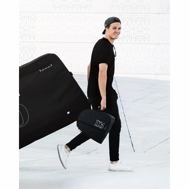 TheGuardianHelmetBag-2_88f62705-9d37-4a24-bd7b-b1b1c69de6f0_1