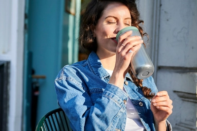 3---lifestyle_images-1041800_insulatedmugs_mood01 (1)