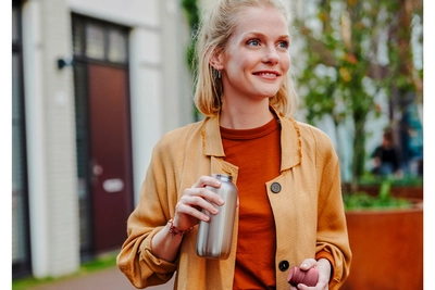 3---lifestyle_images-1041700_mood01_insulatedbottle350ml