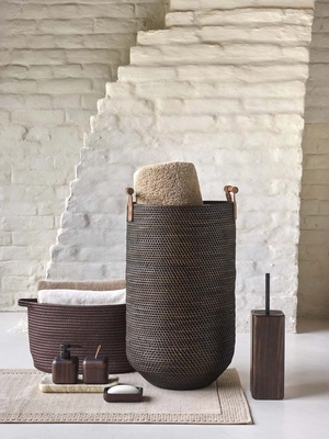 2---Aquanova_Cino_wasmand_Rena_opbergmand_Blake_tray_Ebony_accessoires_Yuna_badmat
