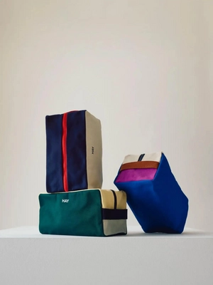 hay-multi-wash-bag-medium-electric-blue-multi-80832_1920x1920
