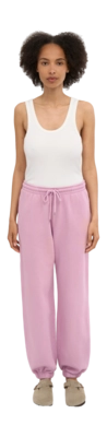 5---CS1019_Organic-Sweatpants-2.0_Cherry-Blossom_Female_2-_no-bg