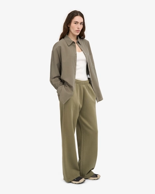 6---CS1018_Organic-Straight-Leg-Sweatpants_Dusty-Olive_Female_6