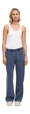 2---ss25-straightleg-neptune-blue-female_2-_no-bg