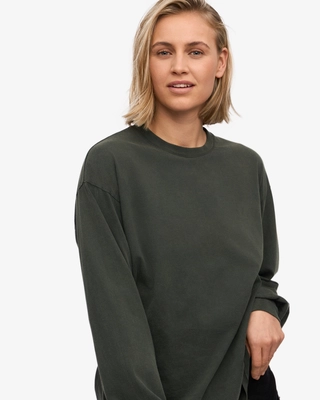5---oversized-organic-ls-t-shirt-long-sleeve-t-shirt-midnight-forest-female_6