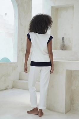 3---HOG3-_105.club-spencer-track-pants-off-white-cardigan