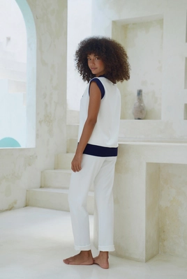4---HOG3-_106.club-spencer-track-pants-off-white-cardigan