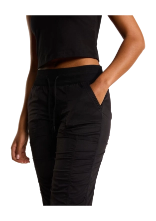 7---imgi_12_Womens-Aphrodite-20-Capri-Joggers-TNF-TNF-BlackNPF-ALT4