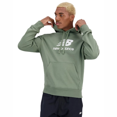 Pullover New Balance Essentials Stacked Logo French Terry Hoodie Men Deep Olive Green
