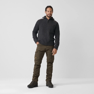 2---Koster_Sweater_M_90487-030_C_MODEL_FJR