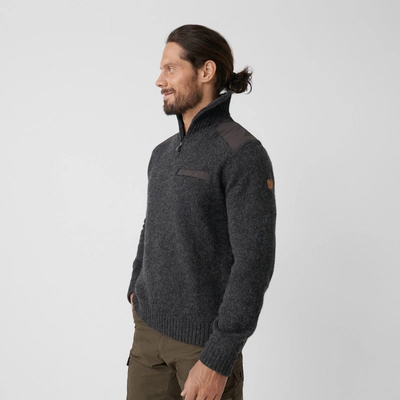 3---Koster_Sweater_M_90487-030_E_MODEL_FJR