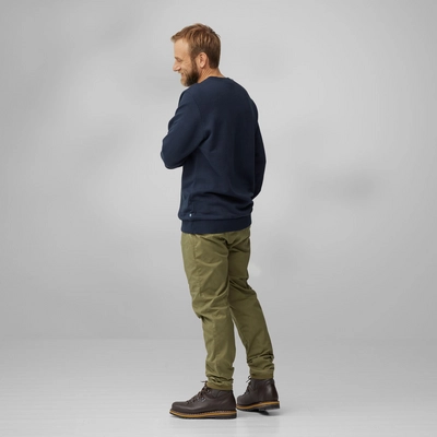 5---Fjallraven_Logo_Sweater_M_84142-555_D_MODEL_FJR