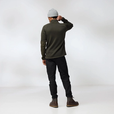 8---Ovik_Fleece_Half_Zip_M_87154-662_F_MODEL_2044