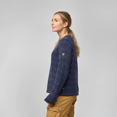 4---Snow_Round_Neck_Sweater_W_14600253-555_E_MODEL_2478