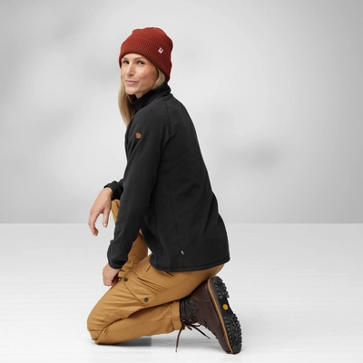 6---Ovik_Lite_Fleece_Half_Zip_W_14600199-550_E_MODEL_FJR