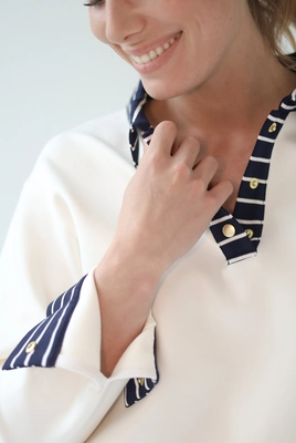 10---Stripe-Button-Polo-Sweather-Off-White.jpg5