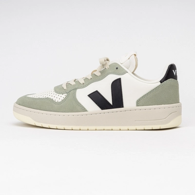Veja Men V-10 Leather Pure Black Clay