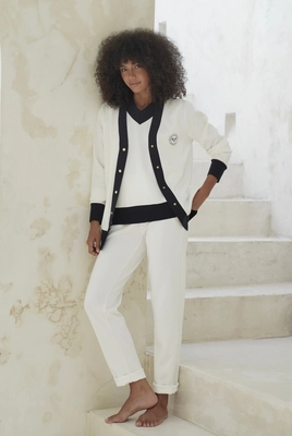 4---HOG3-_167.club-spencer-track-pants-off-white-cardigan