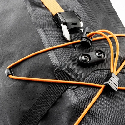 6---ORTLIEB-SEAT-PACK-QR-F9903-DETAIL-2