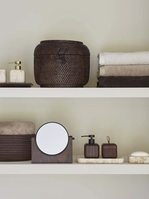 3---Aquanova_Cino_opbergmand_London_handdoeken_Rena_opbergmand_Ebony_accessoires_Blake_accessoires