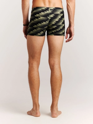 76761000_855_model_back-half_01