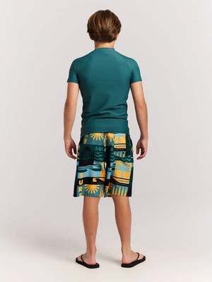 75809000_586_model_back-full_01