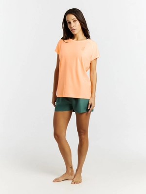 73661002_126_model_front-full_01